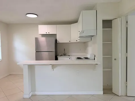 5174 NE 6th Avenue Oakland Park FL 33334