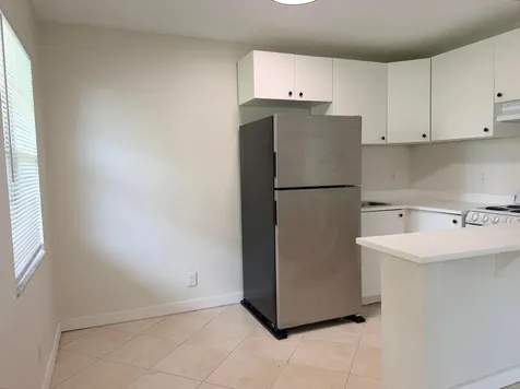 5174 NE 6th Avenue Oakland Park FL 33334