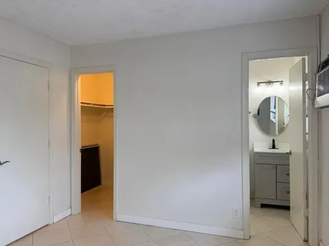 5174 NE 6th Avenue Oakland Park FL 33334