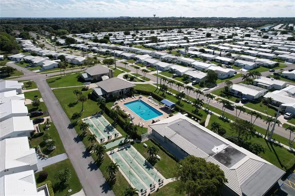 1116 Lake Terrace Boynton Beach FL 33426