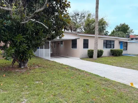 1010 Mayflower Road Fort Pierce FL 34950