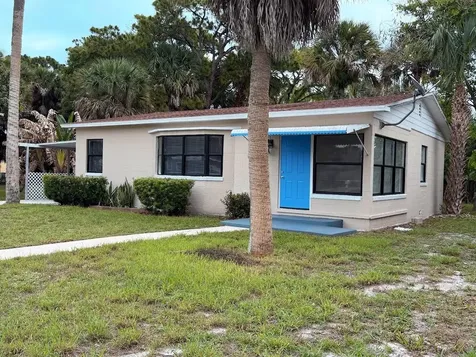 1010 Mayflower Road Fort Pierce FL 34950