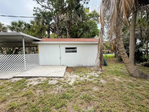 1010 Mayflower Road Fort Pierce FL 34950