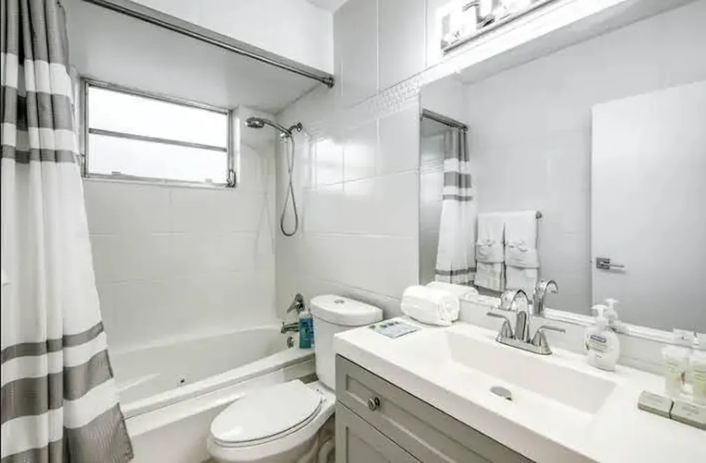 2200 N 47th Avenue Hollywood FL 33021