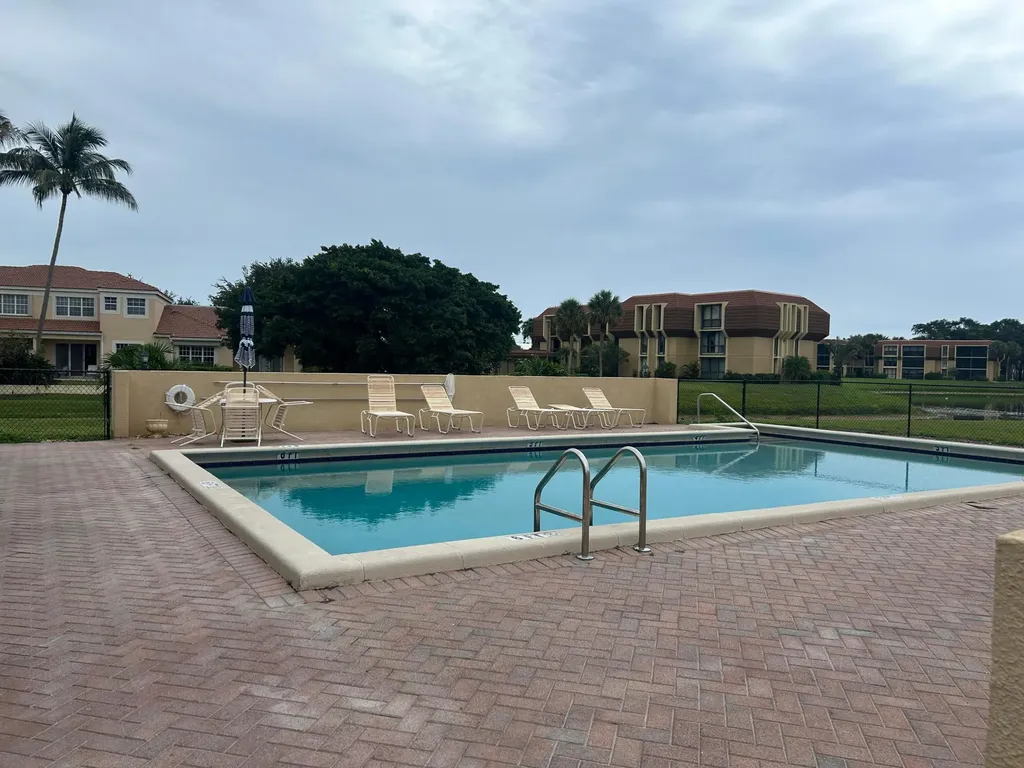 5390 NW Woodland Lakes Drive Palm Beach Gardens FL 33418