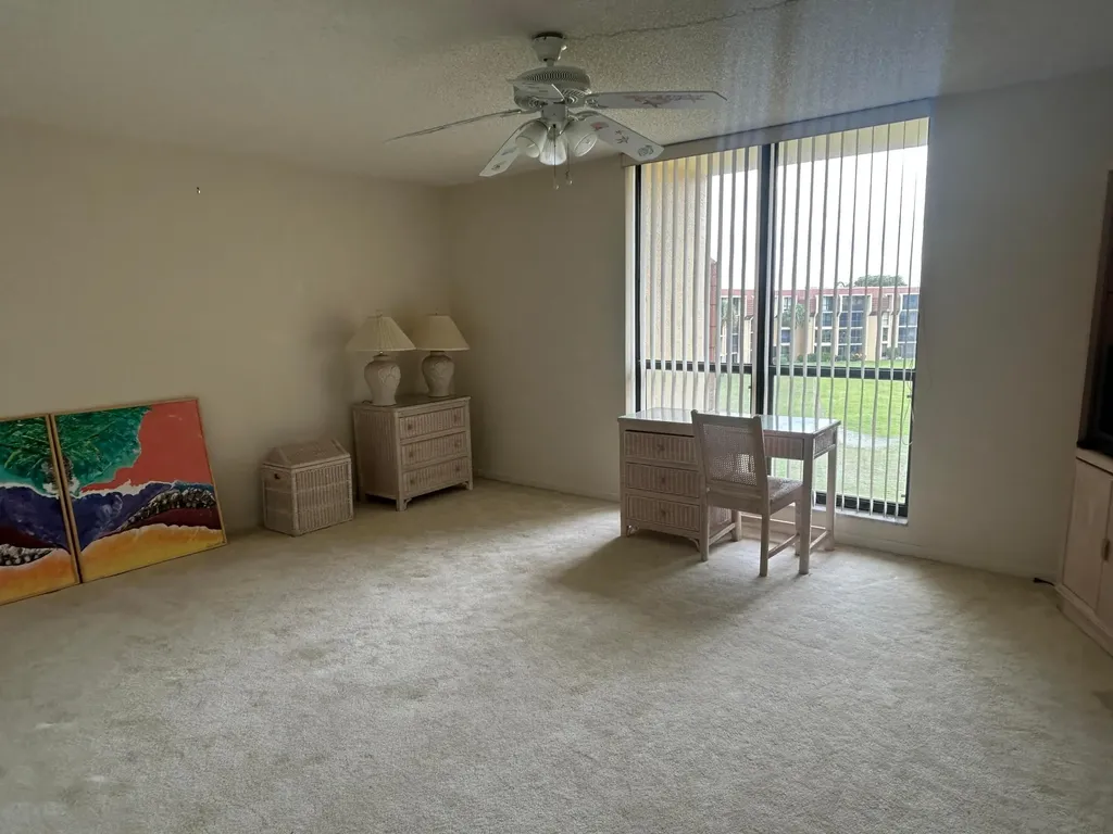 5390 NW Woodland Lakes Drive Palm Beach Gardens FL 33418