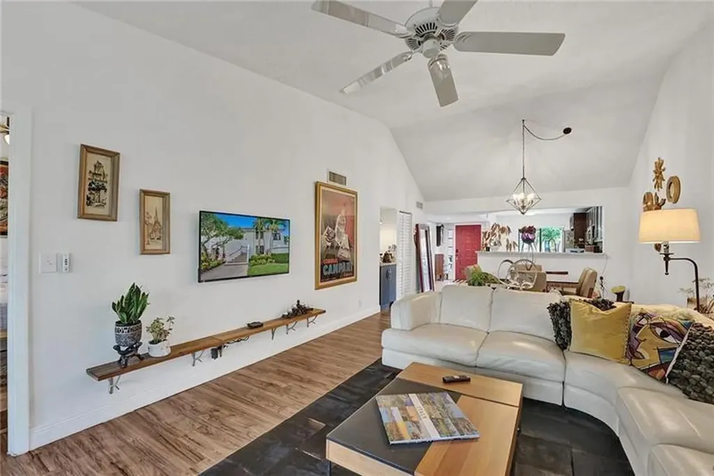 7533 Glendevon Lane Delray Beach FL 33446