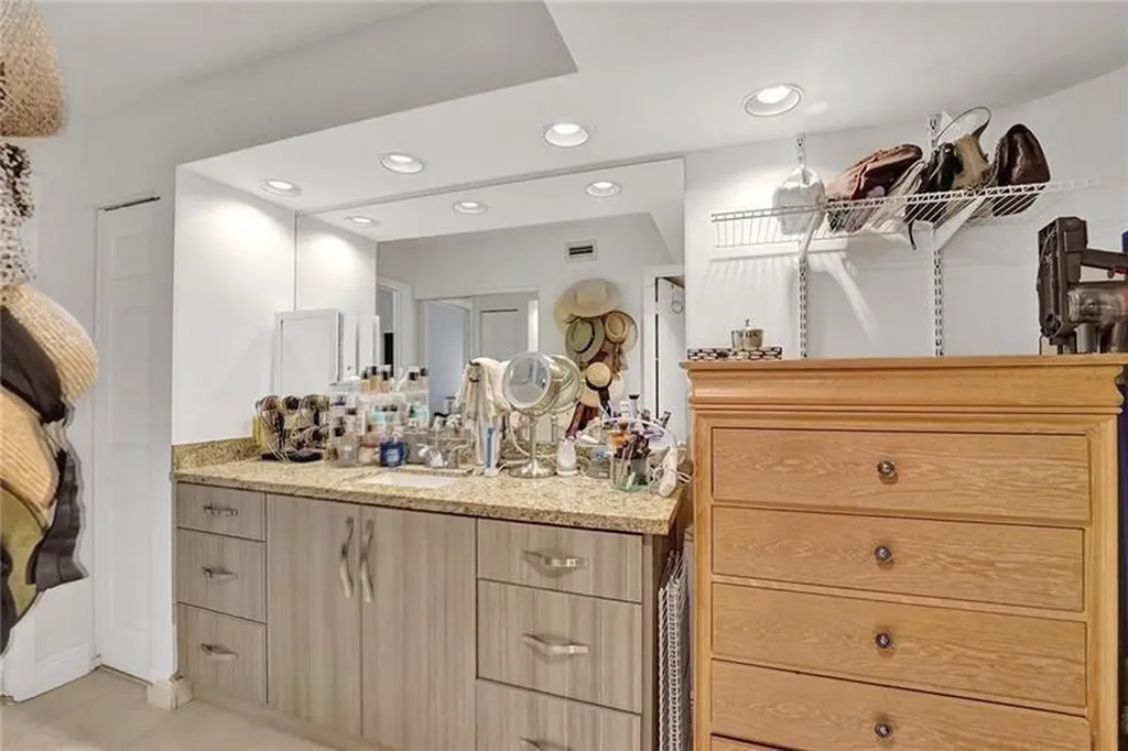 7533 Glendevon Lane Delray Beach FL 33446
