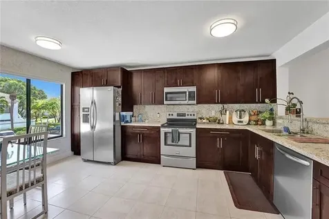 7533 Glendevon Lane Delray Beach FL 33446