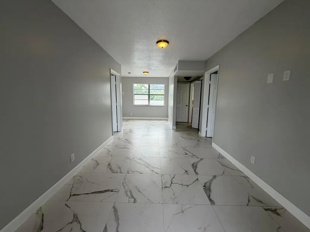 915 NE 8th Street Hallandale Beach FL 33009
