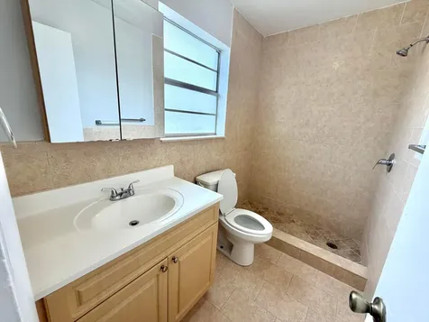915 NE 8th Street Hallandale Beach FL 33009