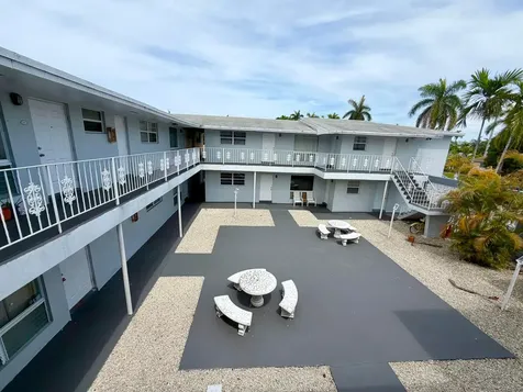 915 NE 8th Street Hallandale Beach FL 33009