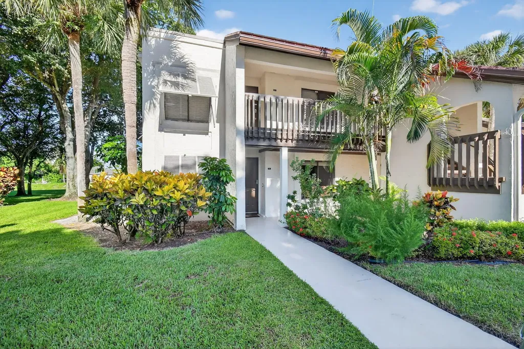 10155 Mangrove Drive Boynton Beach FL 33437