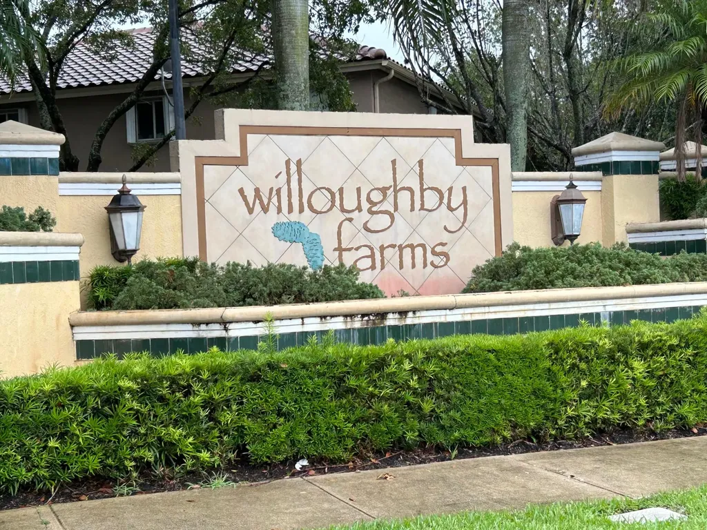 6264 Willoughby Circle Lake Worth FL 33463