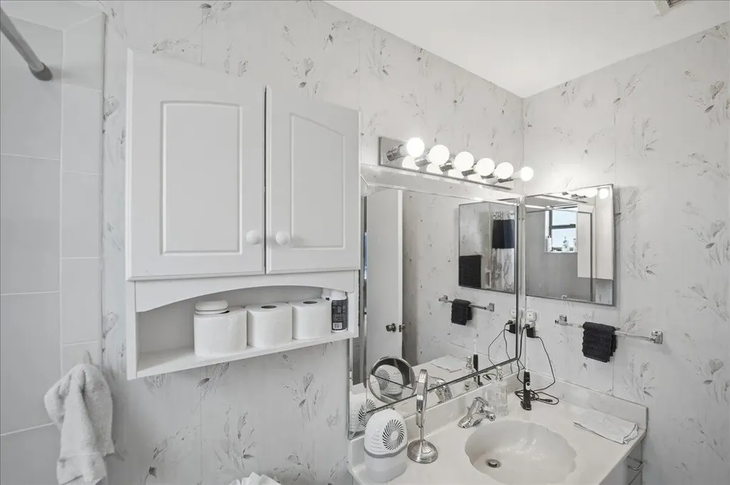 465 SE Asbury Lane Port St Lucie FL 34983