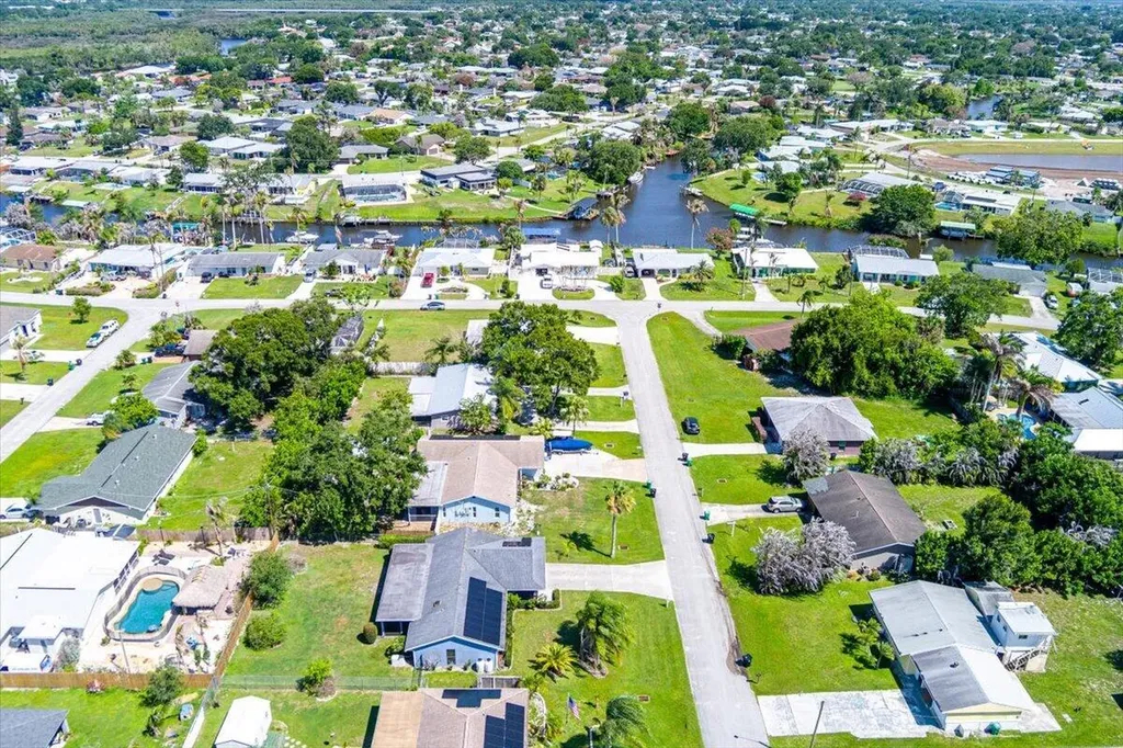 465 SE Asbury Lane Port St Lucie FL 34983