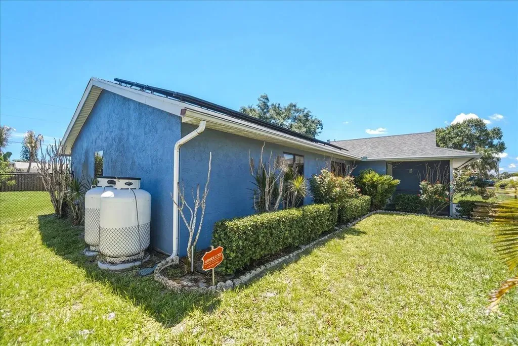 465 SE Asbury Lane Port St Lucie FL 34983
