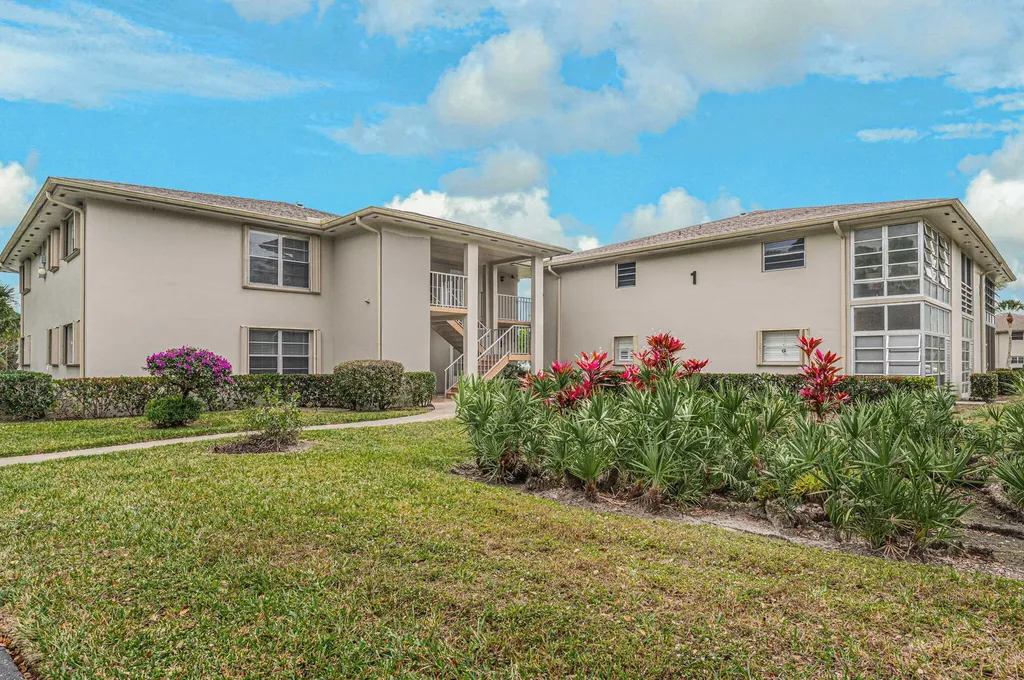 1 Lake Vista Trail Port St Lucie FL 34952