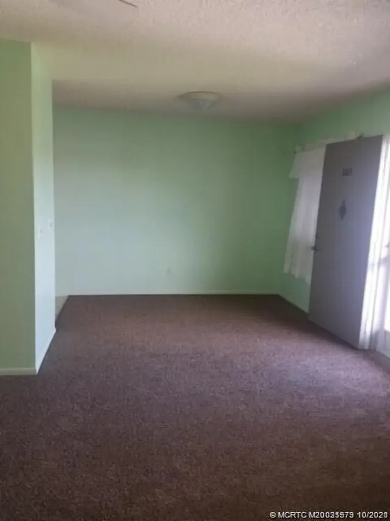 1 Lake Vista Trail Port St Lucie FL 34952