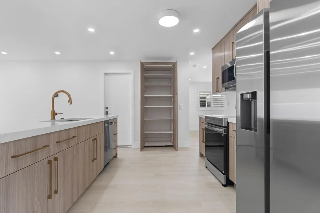 1304 SW 23rd Street Boynton Beach FL 33426