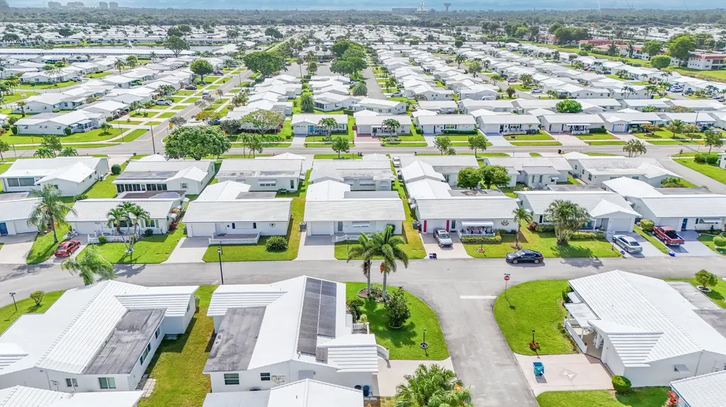 1304 SW 23rd Street Boynton Beach FL 33426