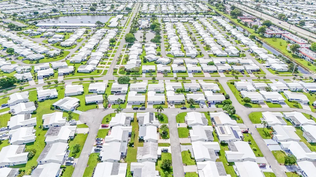 1304 SW 23rd Street Boynton Beach FL 33426