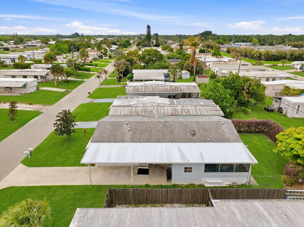 8355 SE Wren Avenue Hobe Sound FL 33455