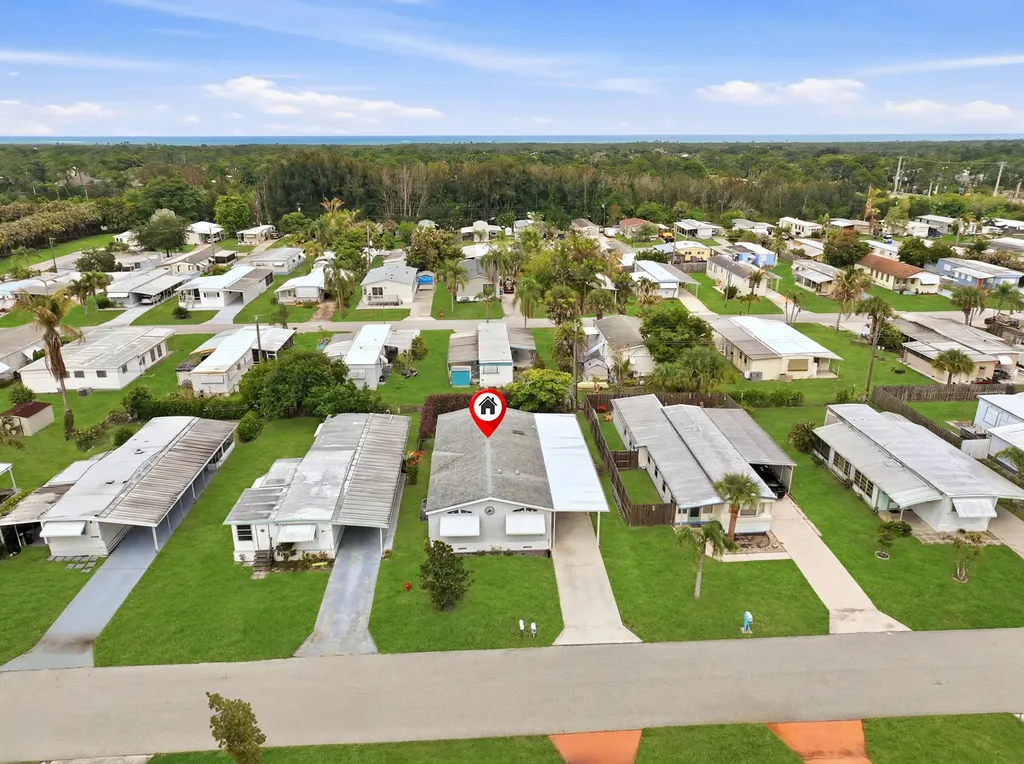 8355 SE Wren Avenue Hobe Sound FL 33455