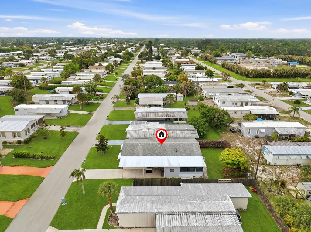 8355 SE Wren Avenue Hobe Sound FL 33455