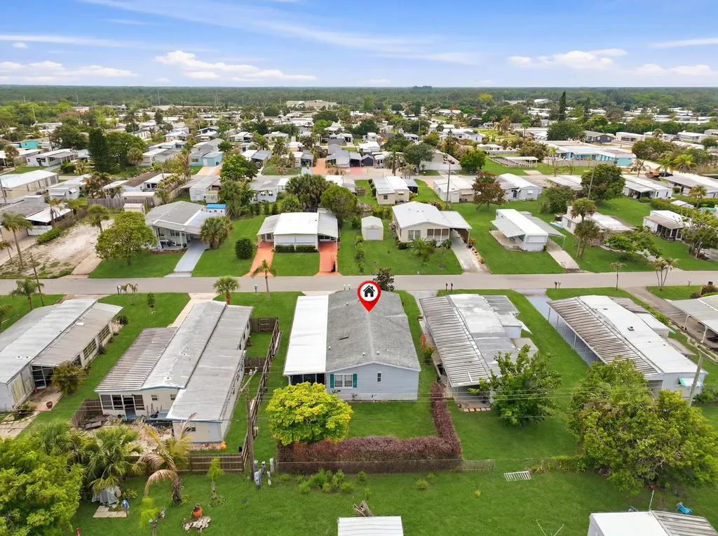 8355 SE Wren Avenue Hobe Sound FL 33455