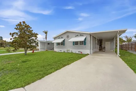 8355 SE Wren Avenue Hobe Sound FL 33455
