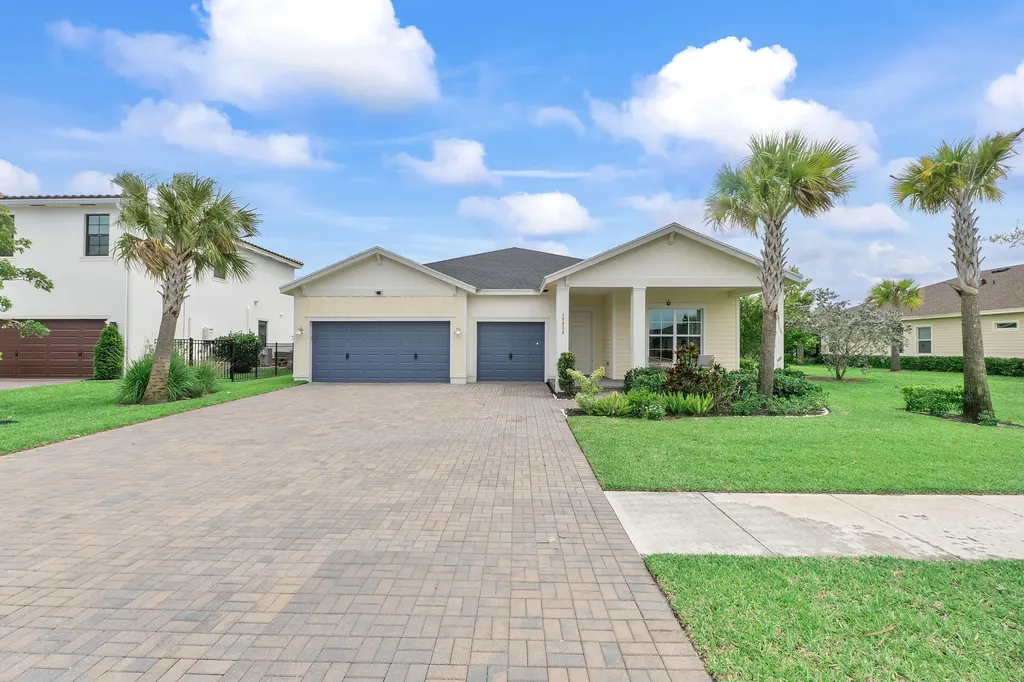 19036 Broad Shore Walk The Acreage FL 33470