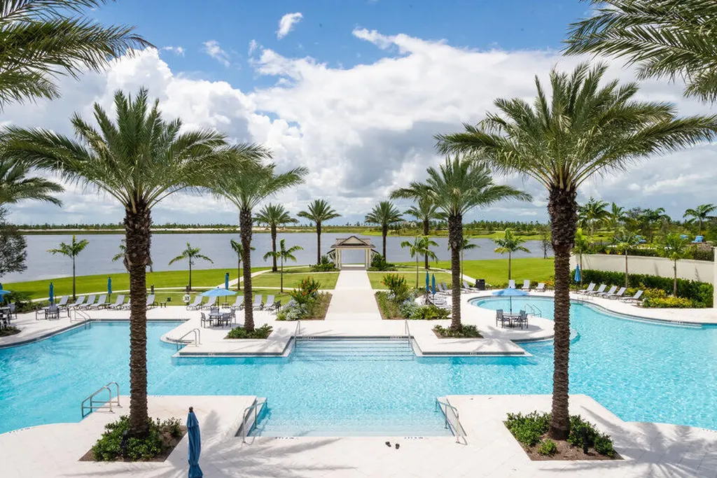 19036 Broad Shore Walk The Acreage FL 33470