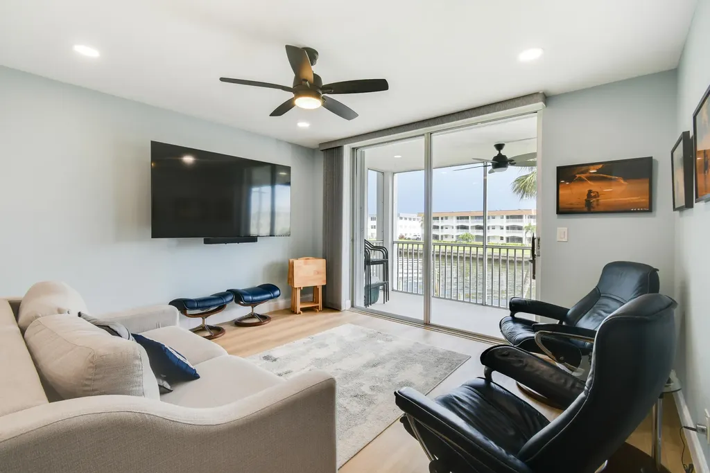 100 Paradise Harbour Boulevard North Palm Beach FL 33408