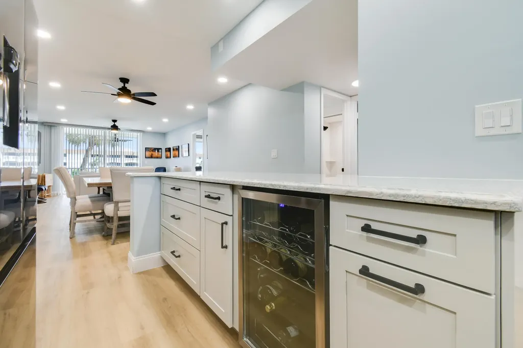 100 Paradise Harbour Boulevard North Palm Beach FL 33408