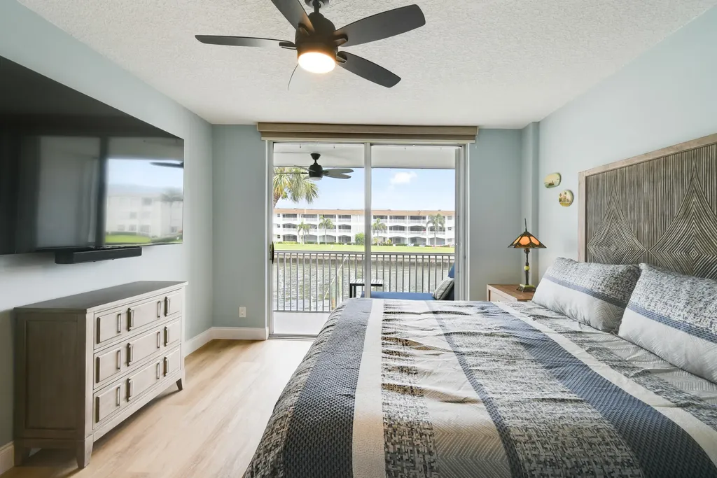 100 Paradise Harbour Boulevard North Palm Beach FL 33408