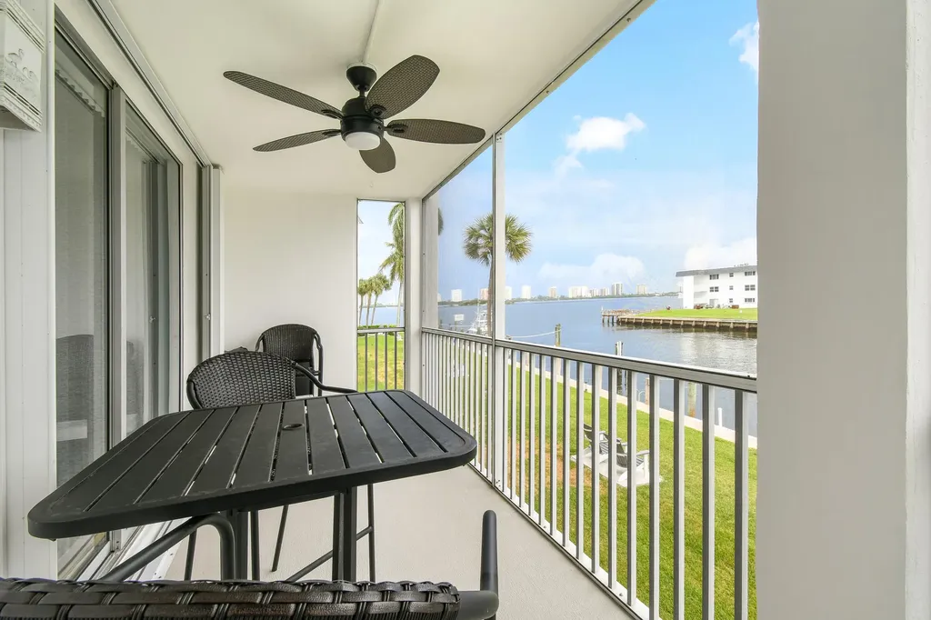 100 Paradise Harbour Boulevard North Palm Beach FL 33408