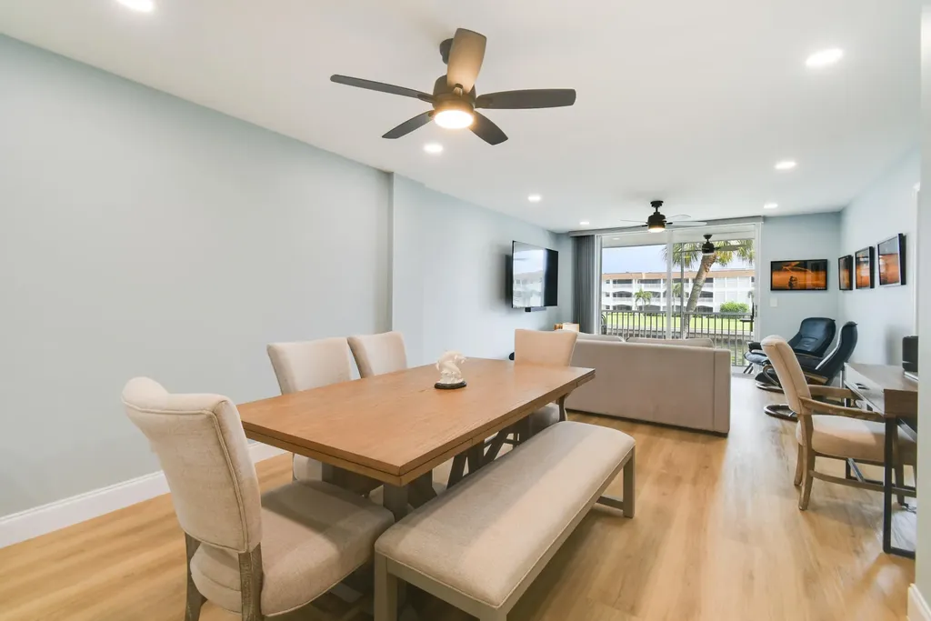 100 Paradise Harbour Boulevard North Palm Beach FL 33408