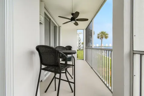 100 Paradise Harbour Boulevard North Palm Beach FL 33408