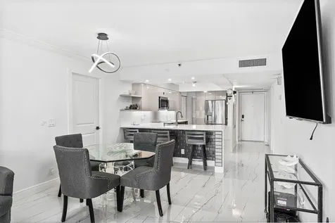 18 Royal Palm Way Boca Raton FL 33432
