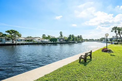 18 Royal Palm Way Boca Raton FL 33432