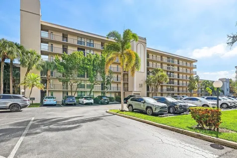 18 Royal Palm Way Boca Raton FL 33432