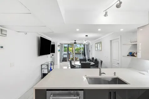 18 Royal Palm Way Boca Raton FL 33432