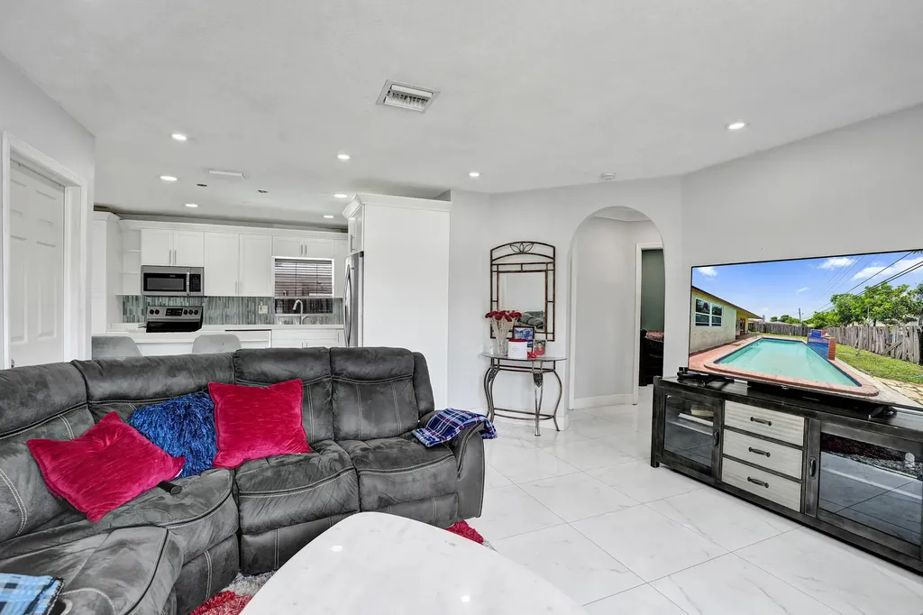 151 NW 21st Street Pompano Beach FL 33060