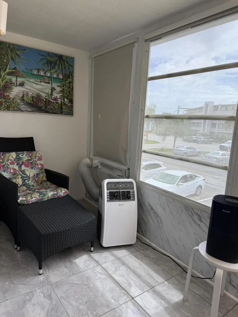 362 Oakridge T Deerfield Beach FL 33442