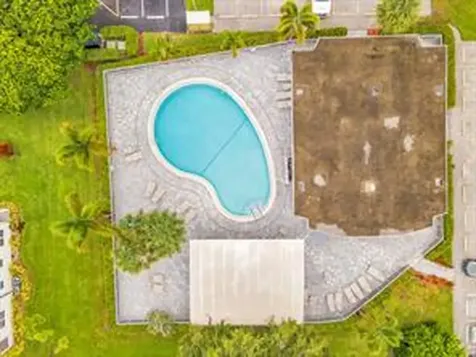 362 Oakridge T Deerfield Beach FL 33442