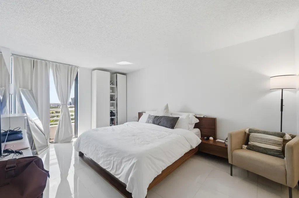 3300 192nd Street NE Aventura FL 33180