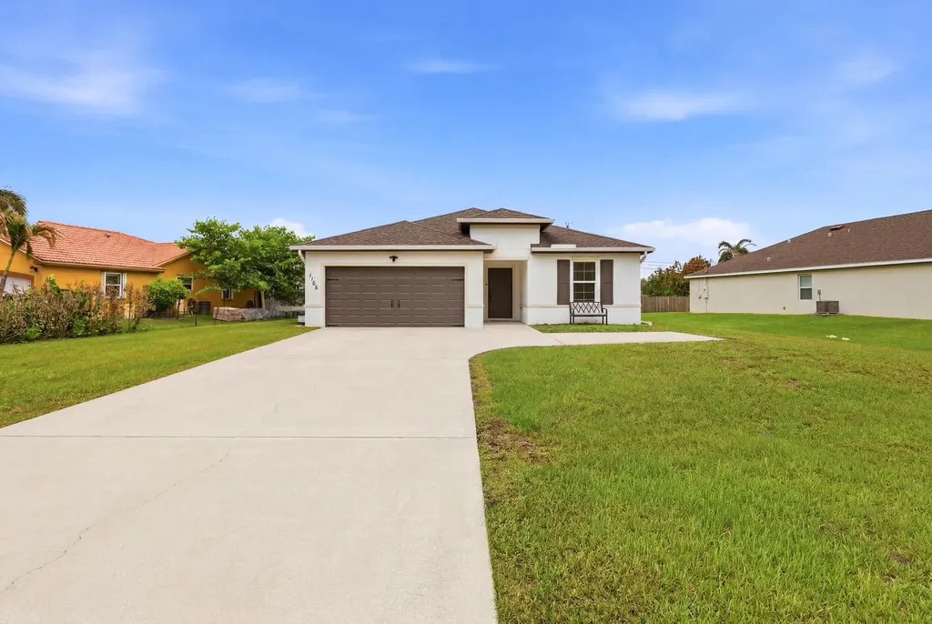1158 SW Del Rio Port St Lucie FL 34953