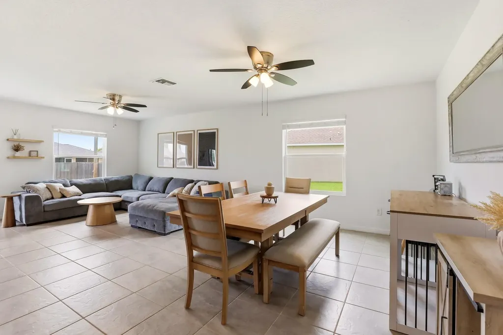 1158 SW Del Rio Port St Lucie FL 34953