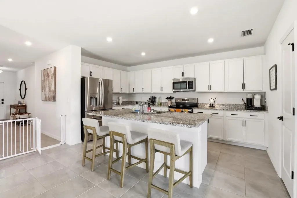 1158 SW Del Rio Port St Lucie FL 34953